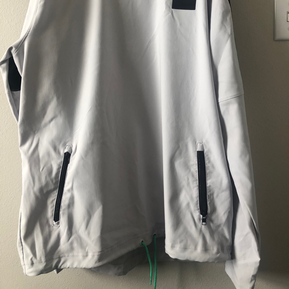Long sleeve pullover under armor jacket